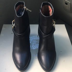 Womens BURBERRY Bedford Black Leather Short Boots